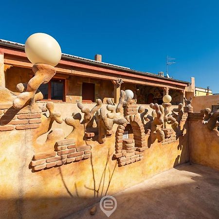 Gaudi Guesthouse 툴라다 외부 사진